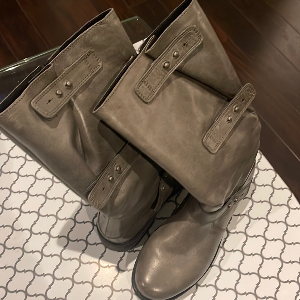 Eric Michael Grey Boot